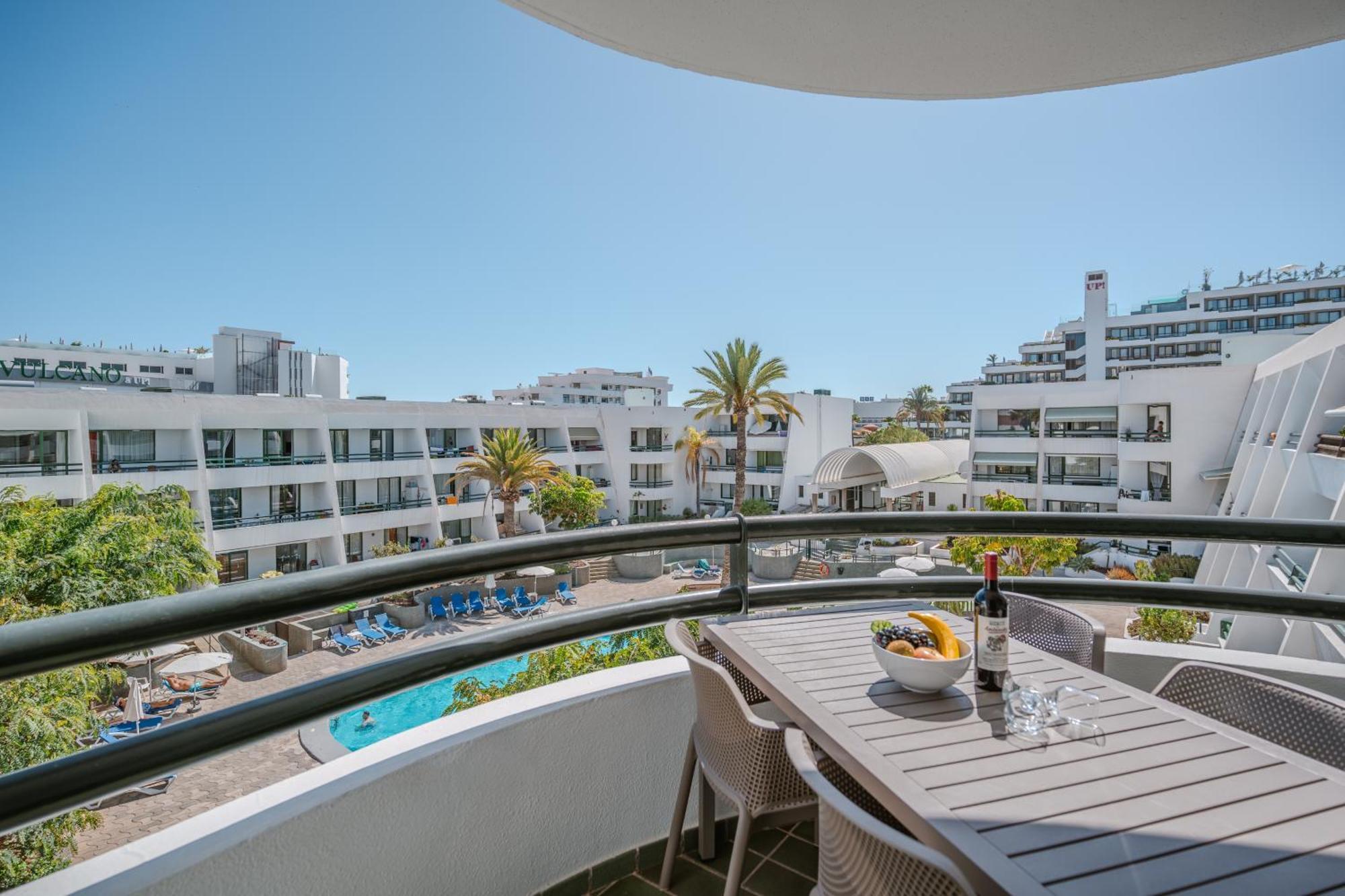 Go2Tenerife Apart Sira Family, Pool & Beach Playa de las Américas Extérieur photo
