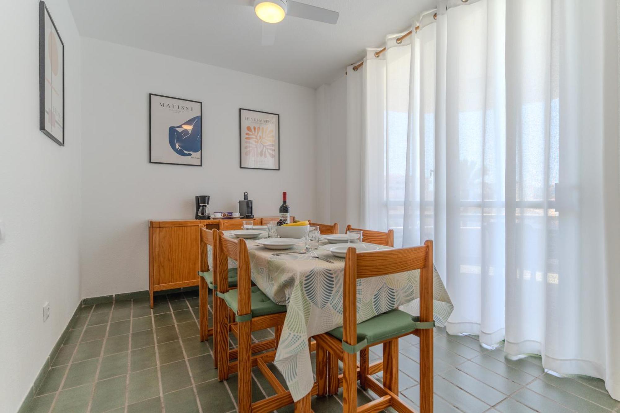 Go2Tenerife Apart Sira Family, Pool & Beach Playa de las Américas Extérieur photo